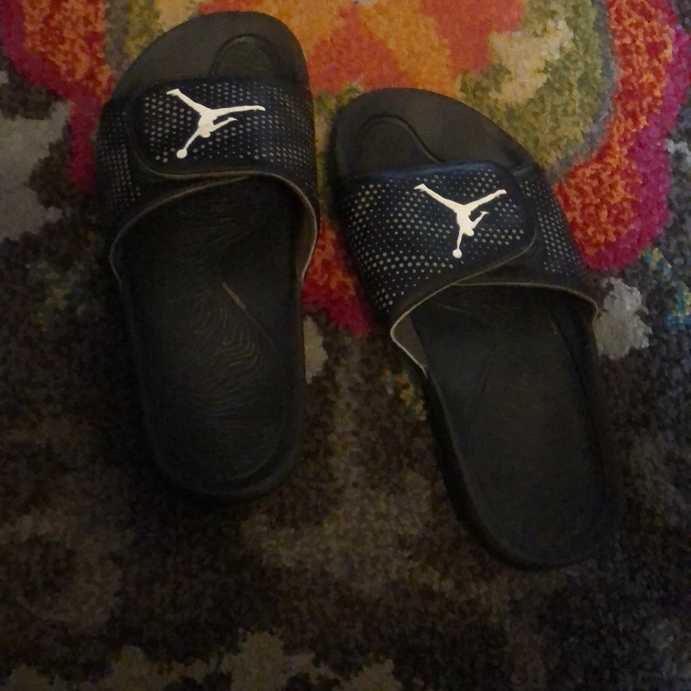 WOMEN JORDAN SLIDES